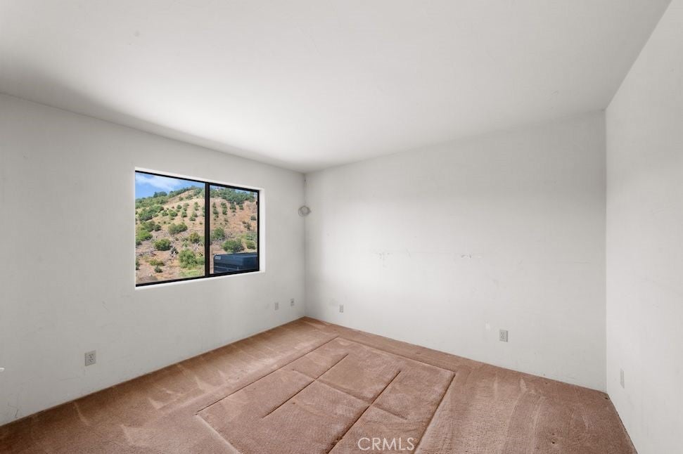 Fallbrook, California, 92028, United States, 3 Bedrooms Bedrooms, ,2 BathroomsBathrooms,Residential,Active,1820329