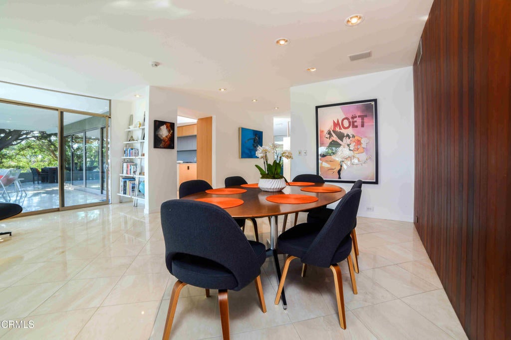 Pasadena, California, 91107, United States, 5 Bedrooms Bedrooms, ,5 BathroomsBathrooms,Residential,Active,1941341