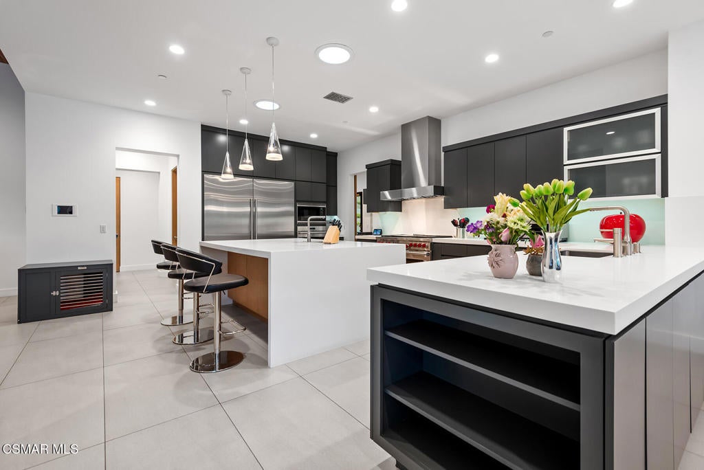 Westlake Village, California, 91361, United States, 4 Bedrooms Bedrooms, ,6 BathroomsBathrooms,Residential,Active,1989774