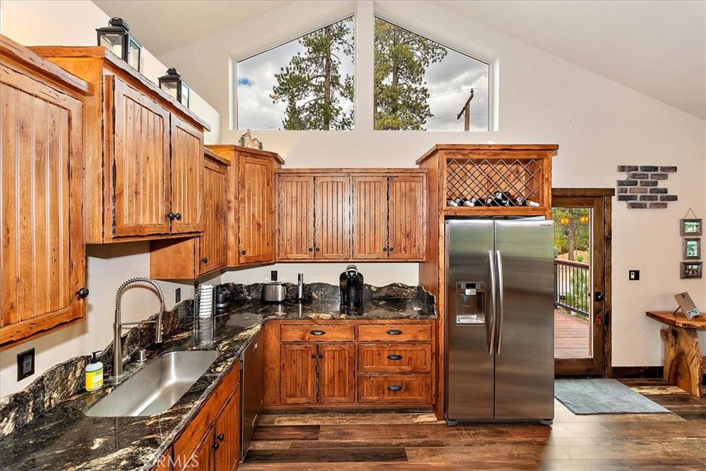 Big Bear Lake, California, 92315, United States, ,3 BathroomsBathrooms,Residential,Active,1823997