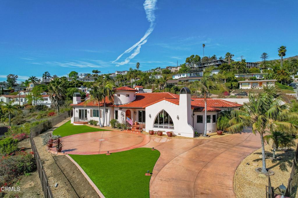 Ventura, California, 93001, United States, 3 Bedrooms Bedrooms, ,4 BathroomsBathrooms,Residential,Active,1748186