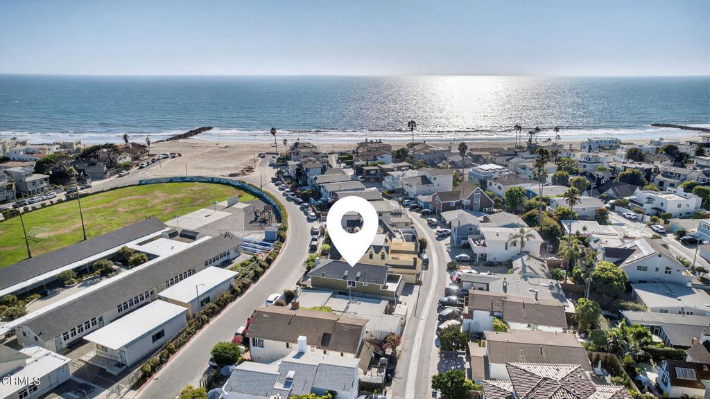 Ventura, California, 93001, United States, 4 Bedrooms Bedrooms, ,3 BathroomsBathrooms,Residential,Active,1926891