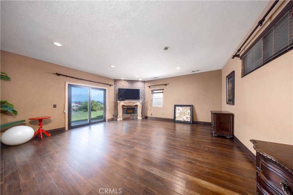 Pomona, California, 91766, United States, 5 Bedrooms Bedrooms, ,5 BathroomsBathrooms,Residential,Active,1989773