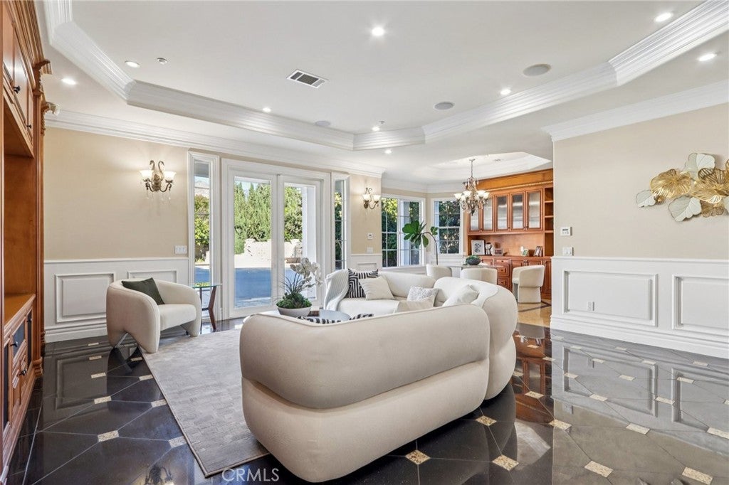 Arcadia, California, 91007, United States, 6 Bedrooms Bedrooms, ,7 BathroomsBathrooms,Residential,Active,2001357