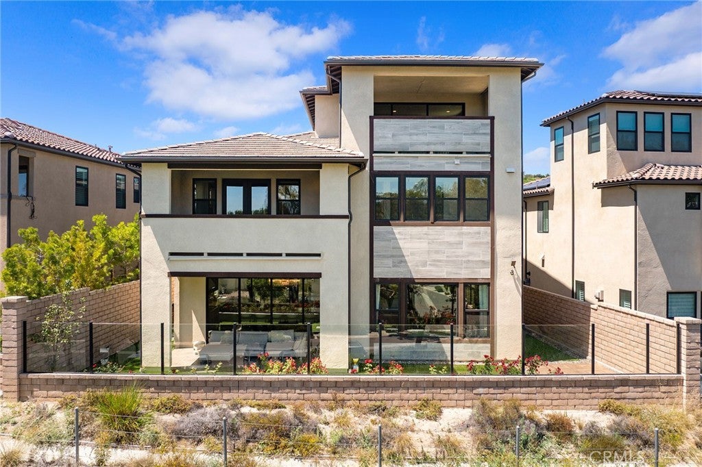 Lake Forest, California, 92630, United States, 5 Bedrooms Bedrooms, ,6 BathroomsBathrooms,Residential,Active,1801044