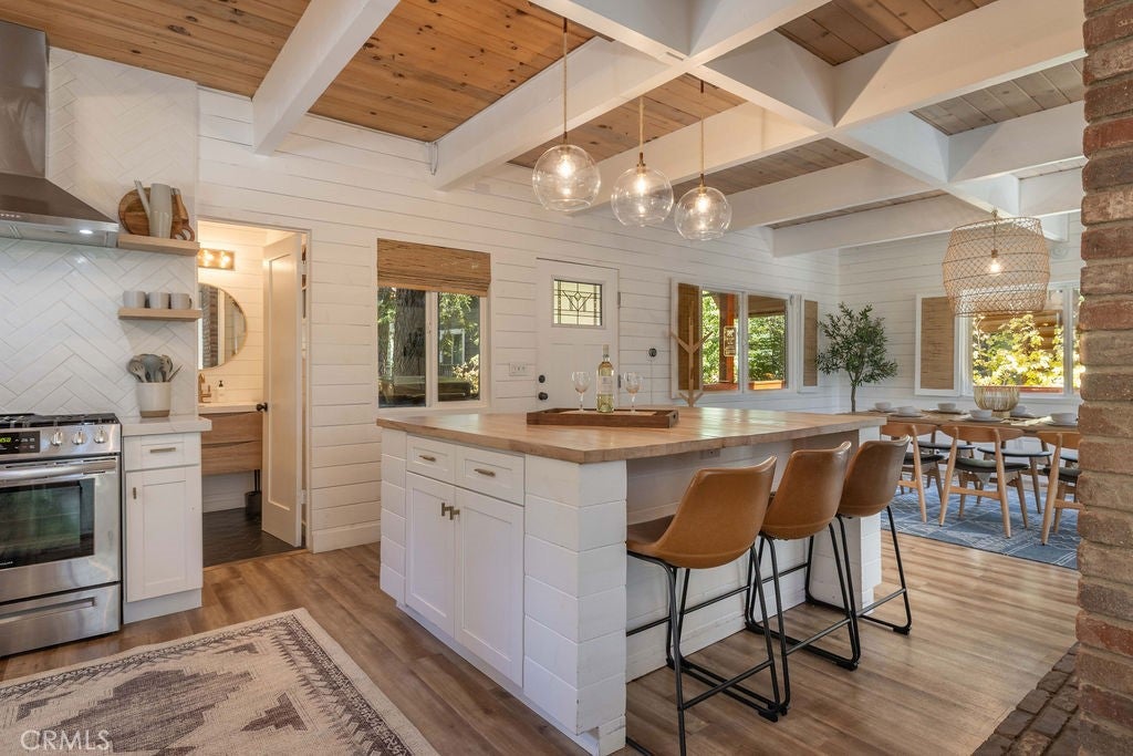 Big Bear Lake, California, 92315, United States, 4 Bedrooms Bedrooms, ,4 BathroomsBathrooms,Residential,Active,1926921
