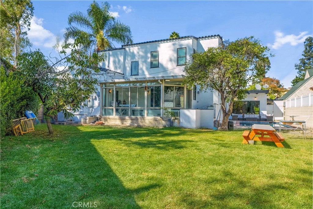 Glendale, California, 91206, United States, 4 Bedrooms Bedrooms, ,3 BathroomsBathrooms,Residential,Active,1963262