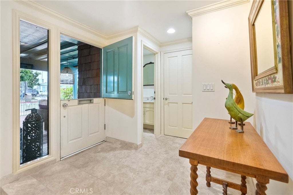 Newport Beach, California, 92661, United States, 4 Bedrooms Bedrooms, ,3 BathroomsBathrooms,Residential,Active,1894578