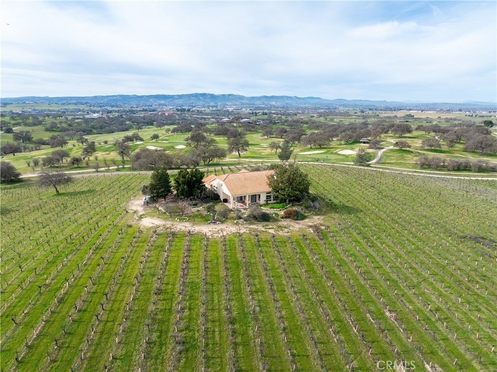 Paso Robles, California, 93446, United States, 7 Bedrooms Bedrooms, ,5 BathroomsBathrooms,Residential,Active,2012901
