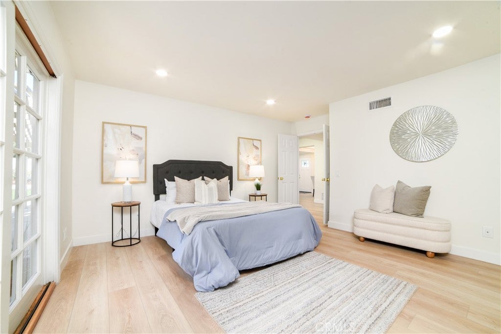 La Verne, California, 91750, United States, 3 Bedrooms Bedrooms, ,2 BathroomsBathrooms,Residential,Active,1998586