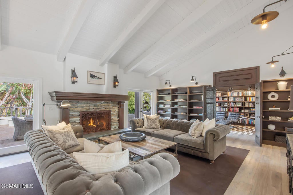 Malibu, California, 90265, United States, 4 Bedrooms Bedrooms, ,5 BathroomsBathrooms,Residential,Active,1892428