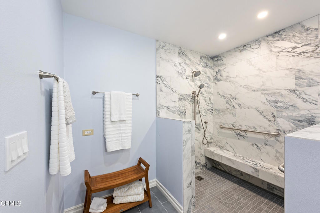 Camarillo, California, 93010, United States, 6 Bedrooms Bedrooms, ,4 BathroomsBathrooms,Residential,Active,1953410