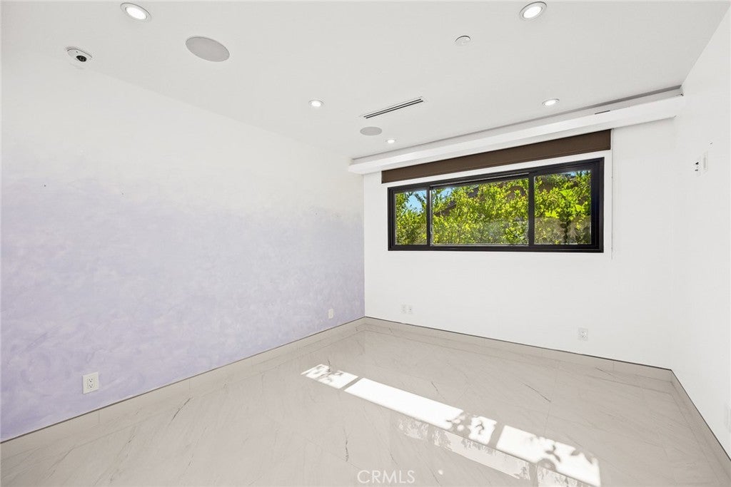 San Marino, California, 91108, United States, 4 Bedrooms Bedrooms, ,4 BathroomsBathrooms,Residential,Active,1909089
