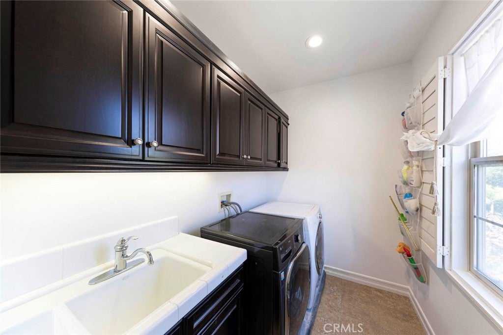 San Clemente, California, 92673, United States, 6 Bedrooms Bedrooms, ,5 BathroomsBathrooms,Residential,Active,1922275