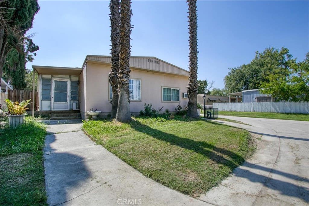 5800 HAMNER AVE SPC 288