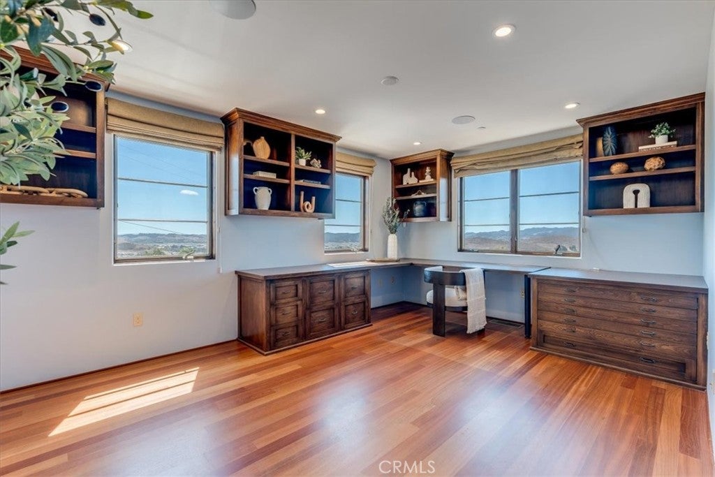 San Luis Obispo, California, 93401, United States, 5 Bedrooms Bedrooms, ,5 BathroomsBathrooms,Residential,Active,1943782