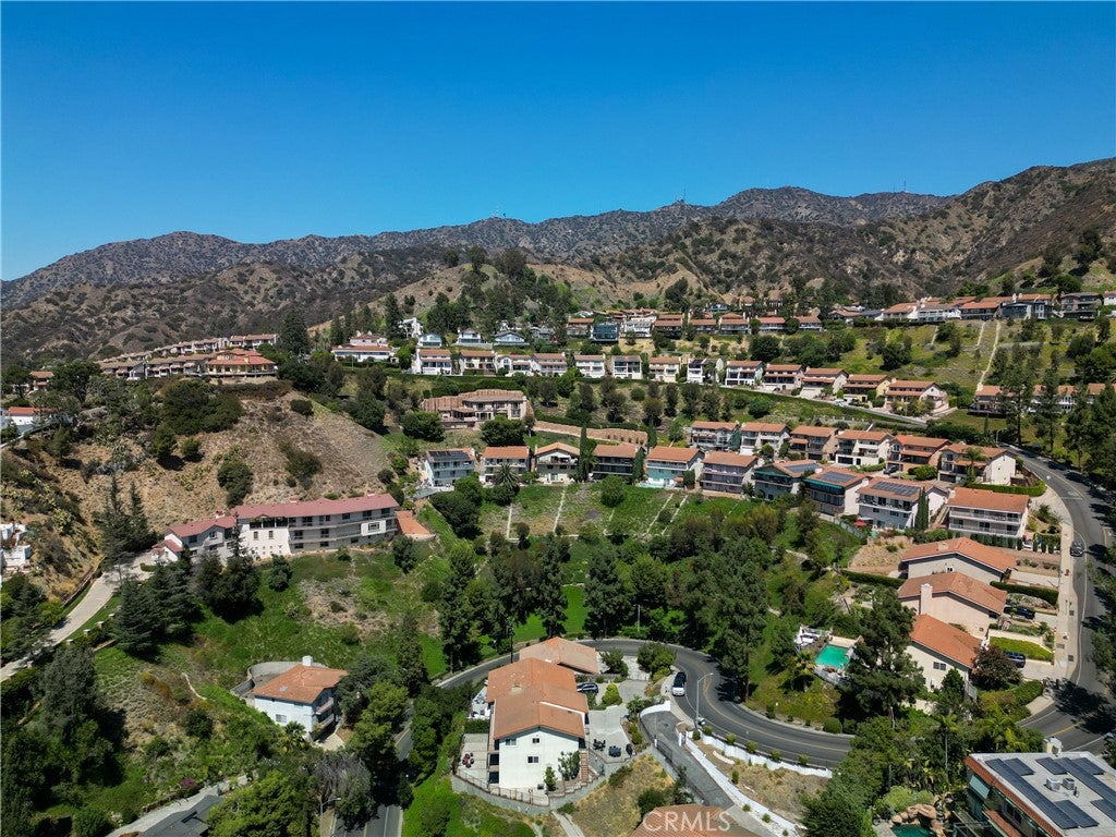 Burbank, California, 91501, United States, 5 Bedrooms Bedrooms, ,5 BathroomsBathrooms,Residential,Active,1943797