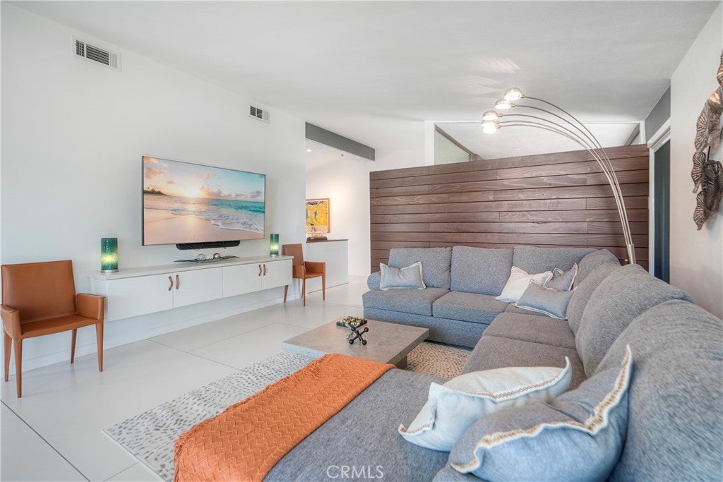 Dana Point, California, 92629, United States, 3 Bedrooms Bedrooms, ,2 BathroomsBathrooms,Residential,Active,1973342