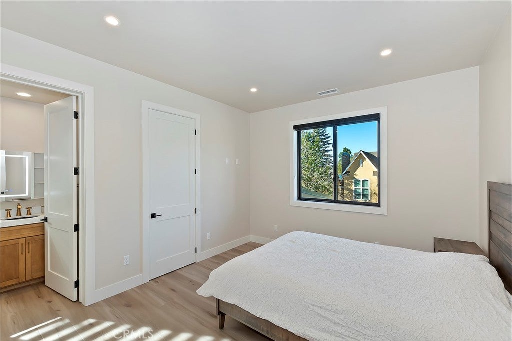 Big Bear Lake, California, 92315, United States, 5 Bedrooms Bedrooms, ,6 BathroomsBathrooms,Residential,Active,1988470