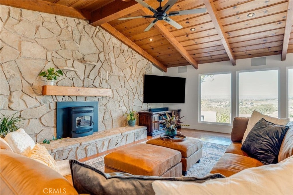 Paso Robles, California, 93446, United States, 3 Bedrooms Bedrooms, ,3 BathroomsBathrooms,Residential,Active,1990043