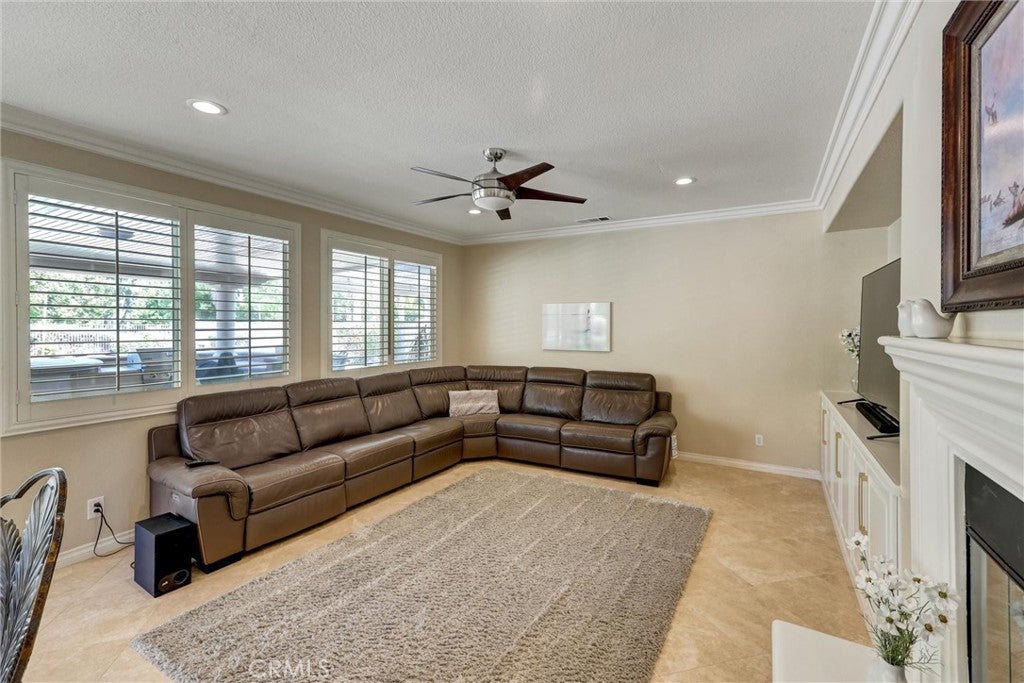 Murrieta, California, 92562, United States, 6 Bedrooms Bedrooms, ,5 BathroomsBathrooms,Residential,Active,1914833