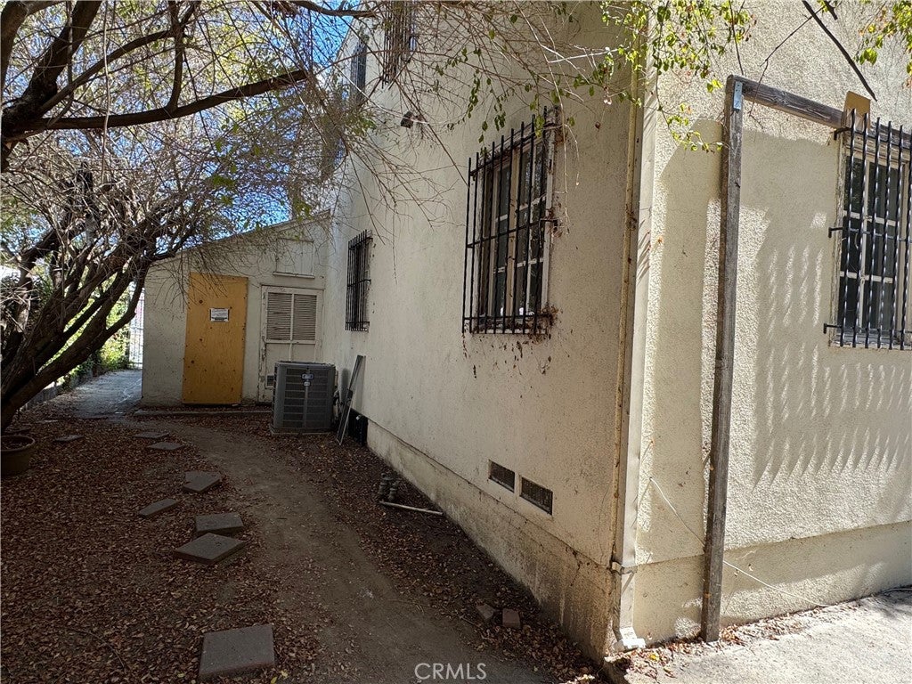 Los Angeles, California, 90036, United States, 5 Bedrooms Bedrooms, ,4 BathroomsBathrooms,Residential,Active,1995243