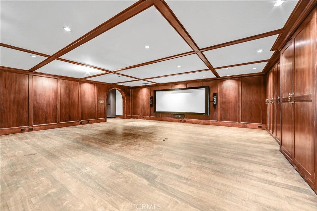 Pasadena, California, 91106, United States, 8 Bedrooms Bedrooms, ,10 BathroomsBathrooms,Residential,Active,1996260