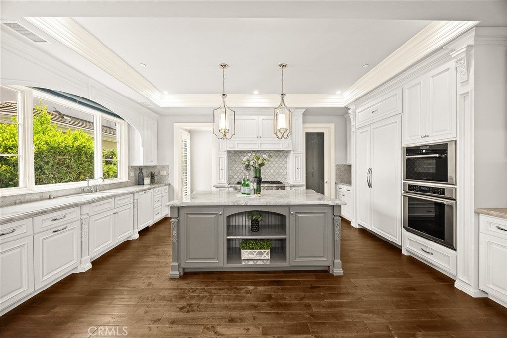 Arcadia, California, 91006, United States, 5 Bedrooms Bedrooms, ,6 BathroomsBathrooms,Residential,Active,1859344