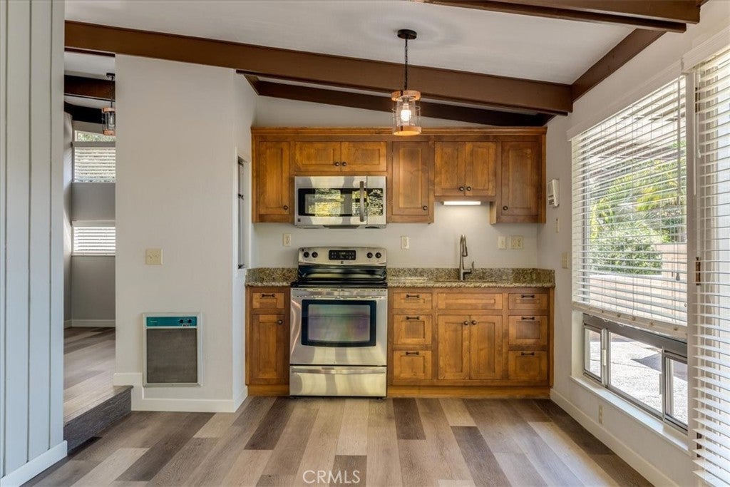 San Luis Obispo, California, 93401, United States, 5 Bedrooms Bedrooms, ,5 BathroomsBathrooms,Residential,Active,1943782