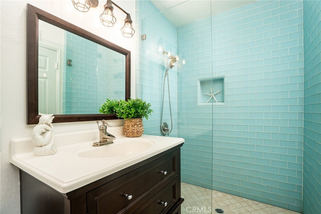 Huntington Beach, California, 92647, United States, 4 Bedrooms Bedrooms, ,3 BathroomsBathrooms,Residential,Active,2037145