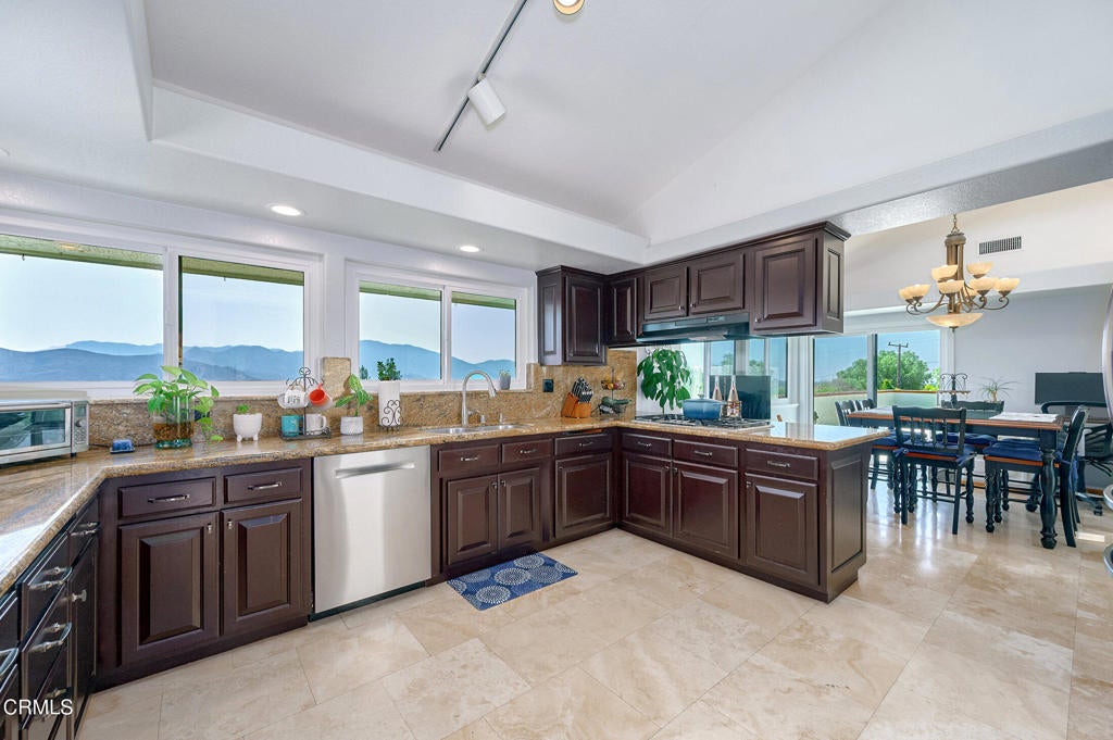 Camarillo, California, 93012, United States, 6 Bedrooms Bedrooms, ,4 BathroomsBathrooms,Residential,Active,1952615