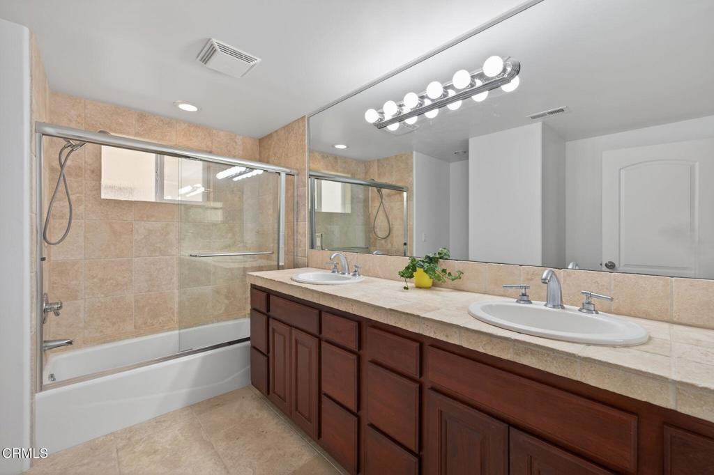 Oxnard, California, 93035, United States, 4 Bedrooms Bedrooms, ,3 BathroomsBathrooms,Residential,Active,2031789