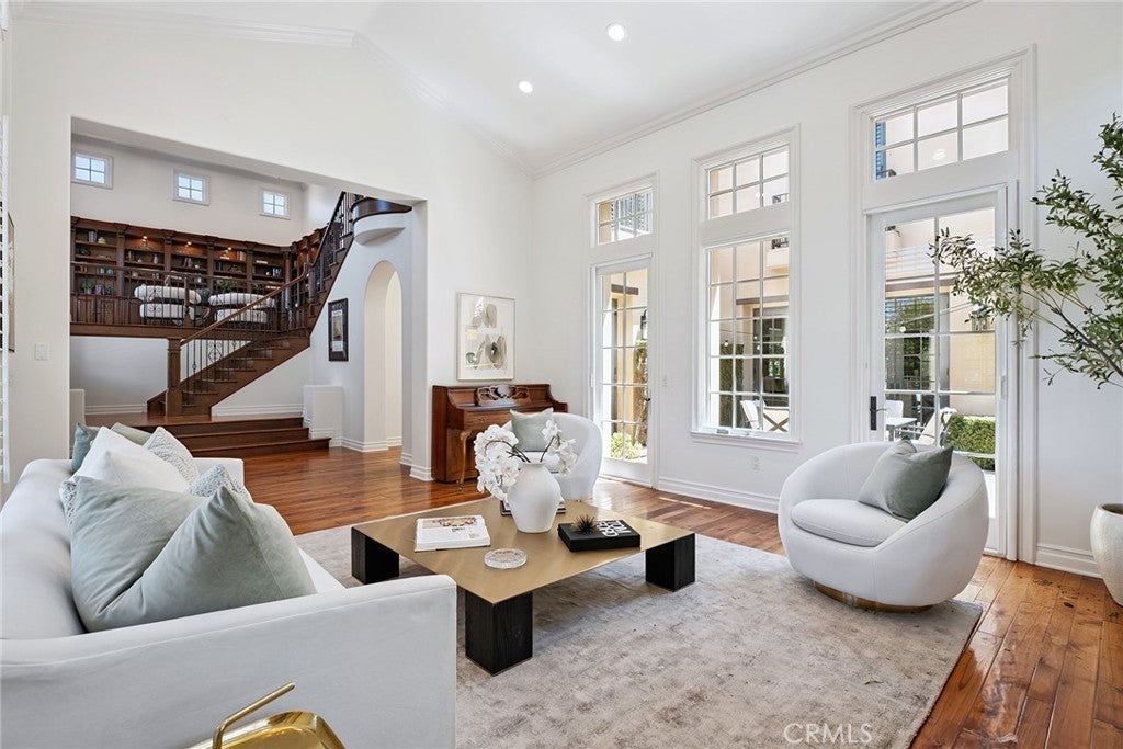 Calabasas, California, 91302, United States, 5 Bedrooms Bedrooms, ,6 BathroomsBathrooms,Residential,Active,1929471