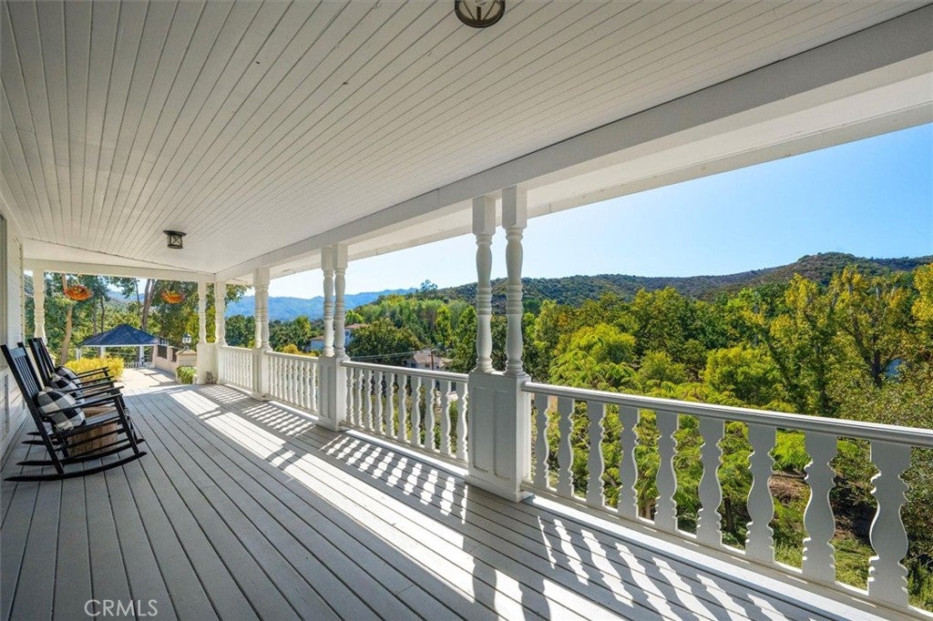 Agoura Hills, California, 91301, United States, 4 Bedrooms Bedrooms, ,5 BathroomsBathrooms,Residential,Active,1966025