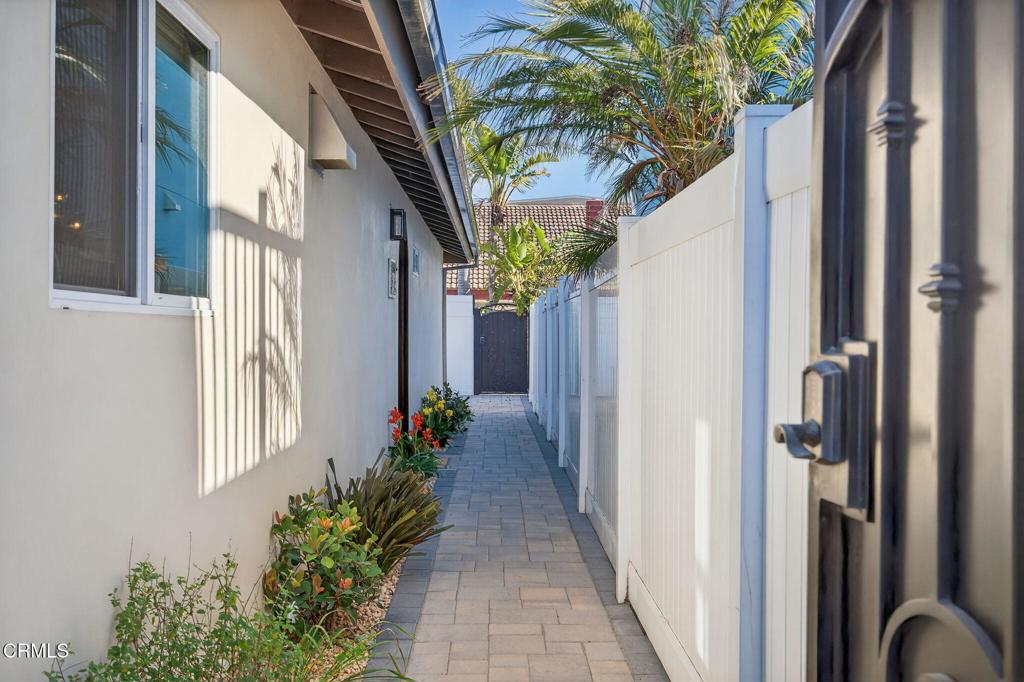 Oxnard, California, 93035, United States, 2 Bedrooms Bedrooms, ,2 BathroomsBathrooms,Residential,Active,1927655