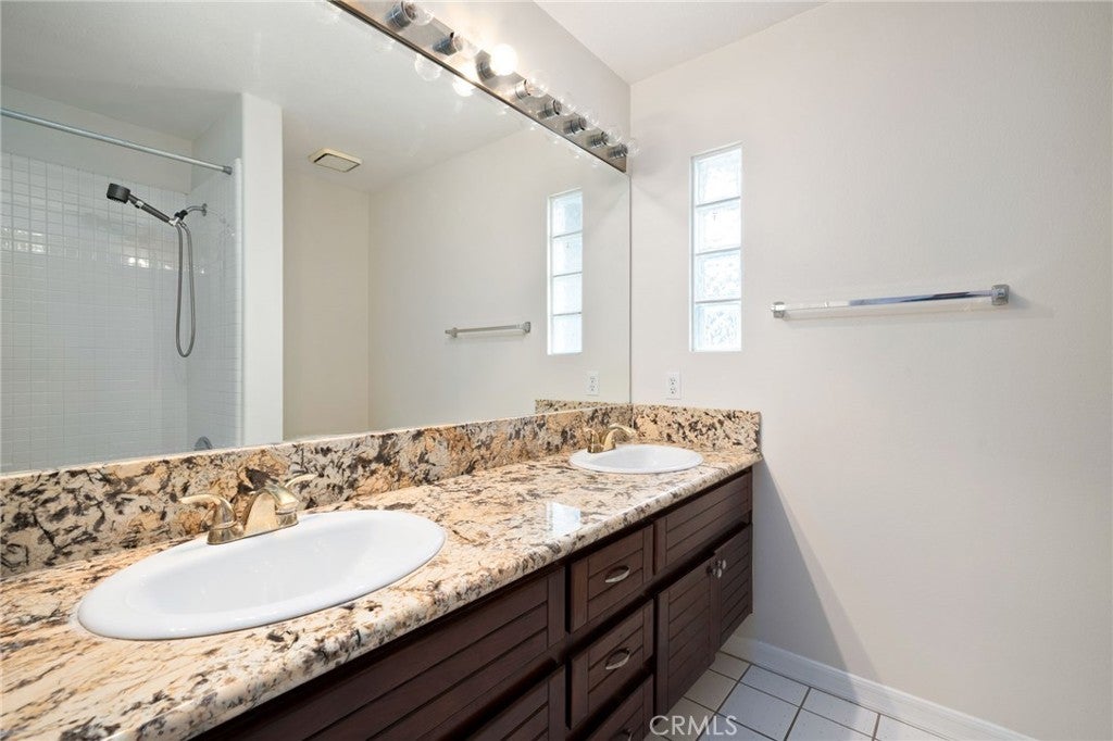 Cypress, California, 90630, United States, 4 Bedrooms Bedrooms, ,4 BathroomsBathrooms,Residential,Active,1945840