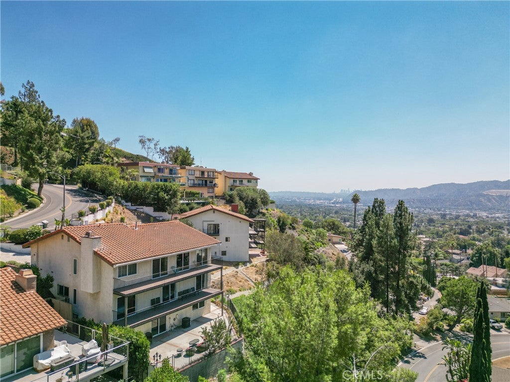 Burbank, California, 91501, United States, 5 Bedrooms Bedrooms, ,5 BathroomsBathrooms,Residential,Active,1943797