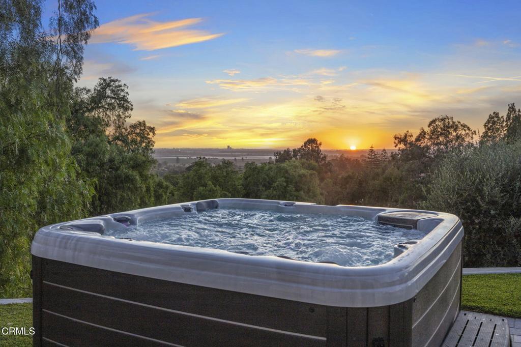 Camarillo, California, 93010, United States, 4 Bedrooms Bedrooms, ,5 BathroomsBathrooms,Residential,Active,1944013