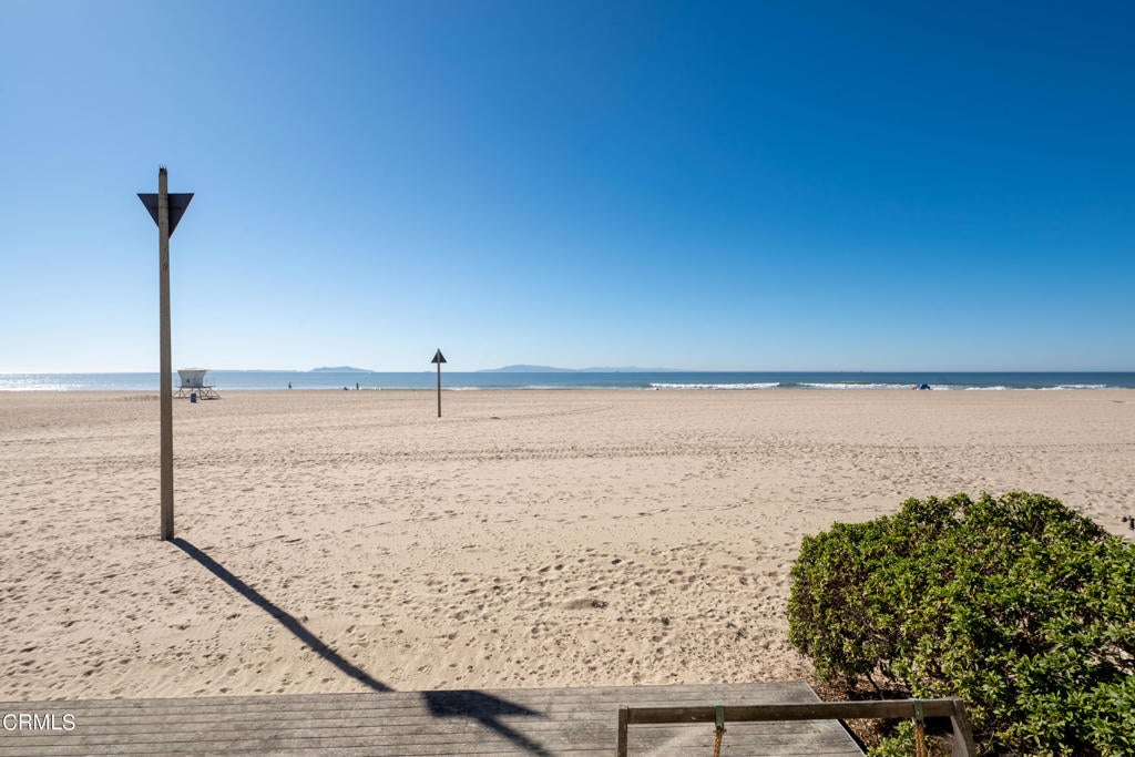 Oxnard, California, 93035, United States, 4 Bedrooms Bedrooms, ,5 BathroomsBathrooms,Residential,Active,1953419