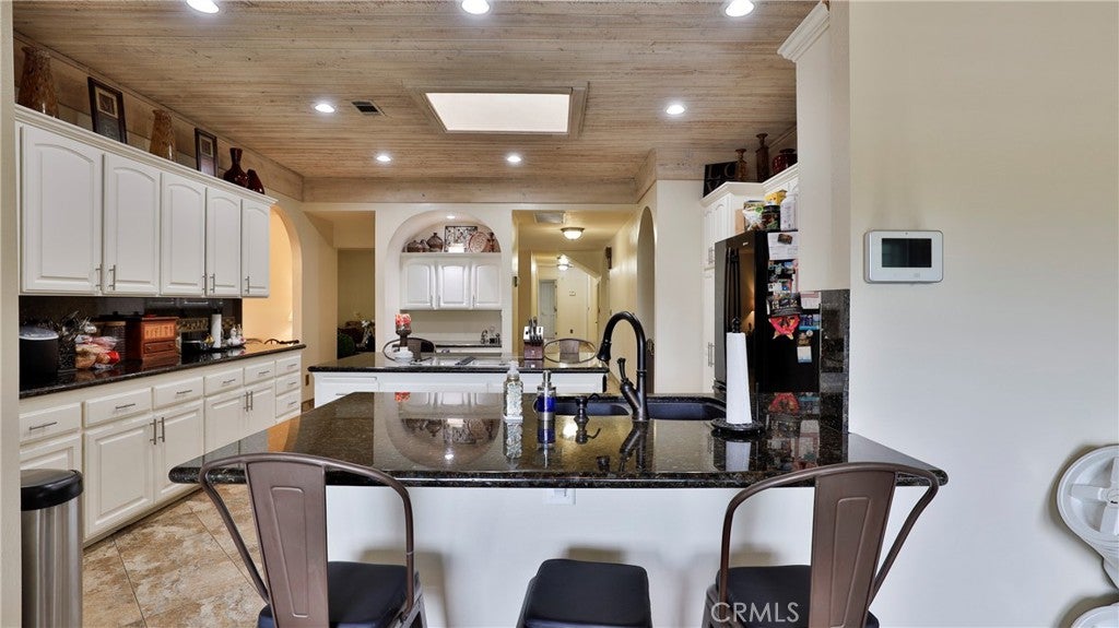 Redlands, California, 92373, United States, 5 Bedrooms Bedrooms, ,4 BathroomsBathrooms,Residential,Active,1985883