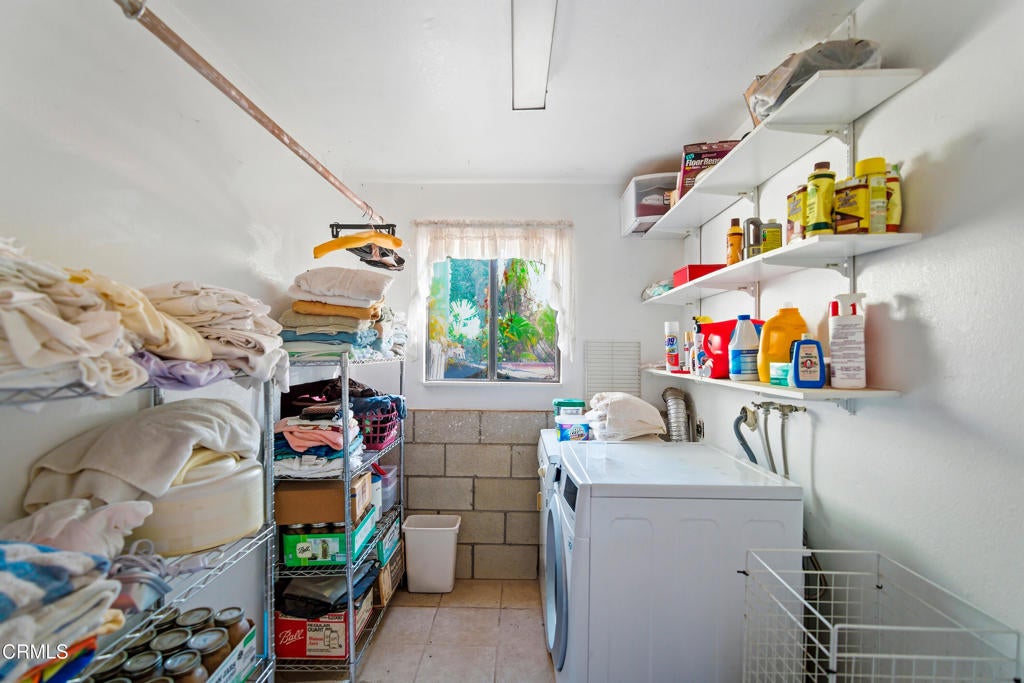 Ojai, California, 93023, United States, 6 Bedrooms Bedrooms, ,3 BathroomsBathrooms,Residential,Active,2007332