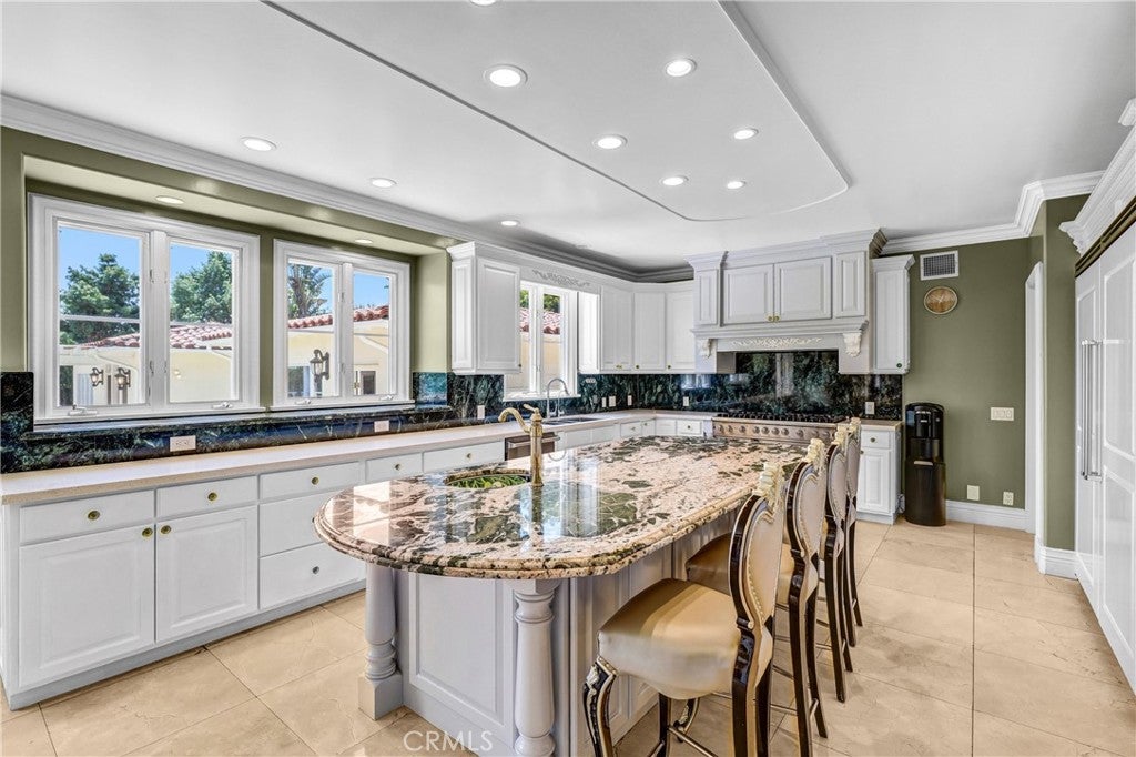 San Marino, California, 91108, United States, 5 Bedrooms Bedrooms, ,6 BathroomsBathrooms,Residential,Active,1905042