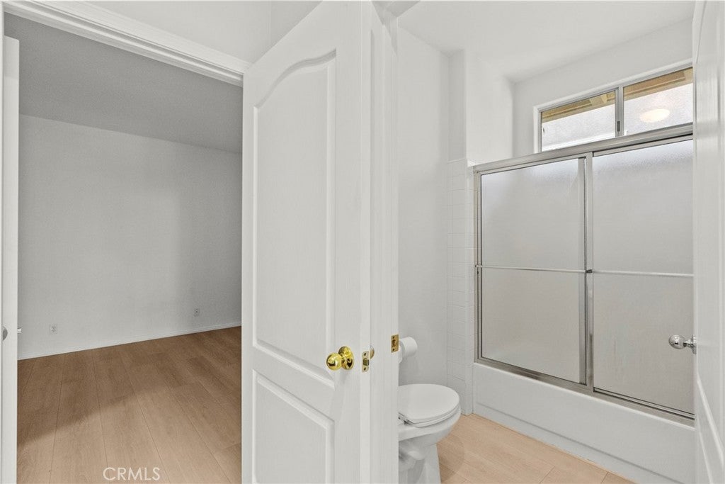 Canoga Park, California, 91304, United States, 5 Bedrooms Bedrooms, ,5 BathroomsBathrooms,Residential,Active,2006939