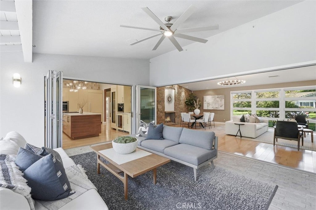 Long Beach, California, 90815, United States, 4 Bedrooms Bedrooms, ,4 BathroomsBathrooms,Residential,Active,1999914