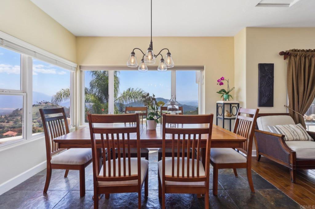 Fallbrook, California, 92028, United States, 3 Bedrooms Bedrooms, ,2 BathroomsBathrooms,Residential,Pending,1929395
