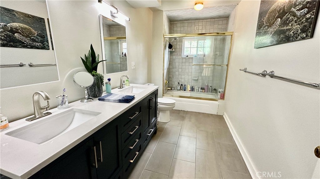 Porter Ranch, California, 91326, United States, 4 Bedrooms Bedrooms, ,3 BathroomsBathrooms,Residential,Active,1914580