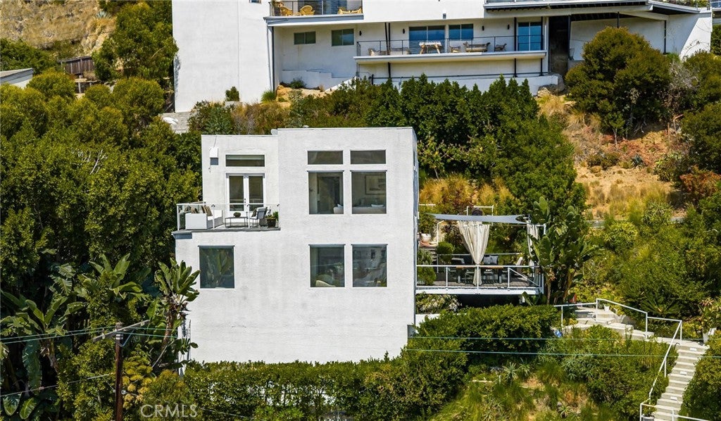 West Hollywood, California, 90069, United States, 3 Bedrooms Bedrooms, ,4 BathroomsBathrooms,Residential,Active,1922666
