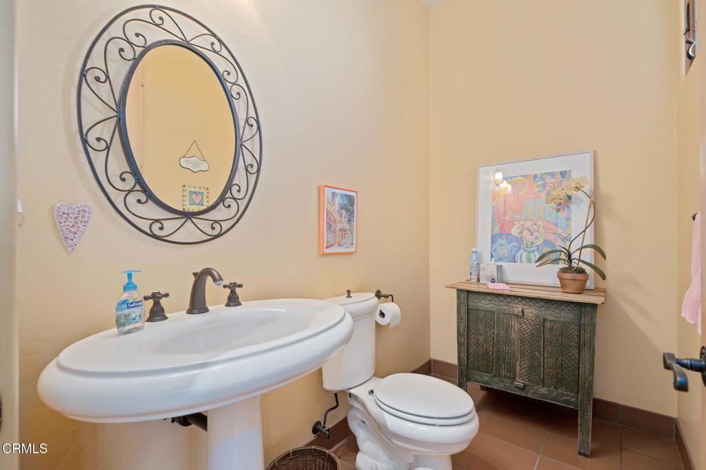 Ventura, California, 93001, United States, 3 Bedrooms Bedrooms, ,4 BathroomsBathrooms,Residential,Active,1748186