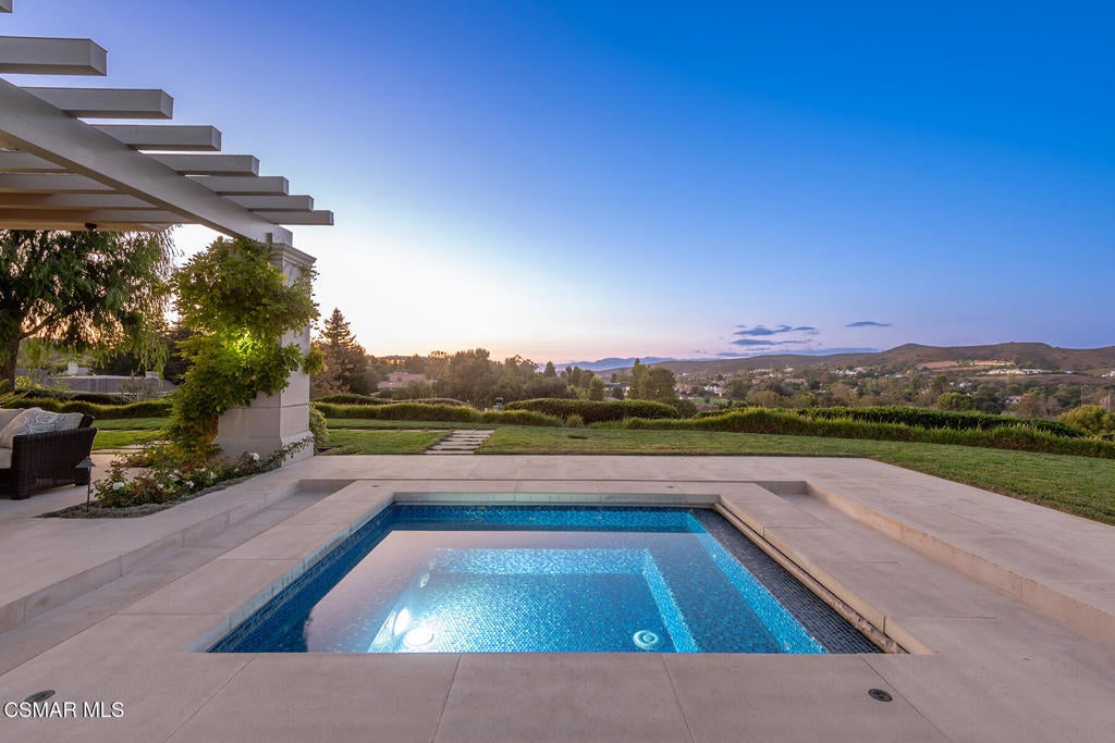 Thousand Oaks, California, 91362, United States, 6 Bedrooms Bedrooms, ,7 BathroomsBathrooms,Residential,Active,2007641