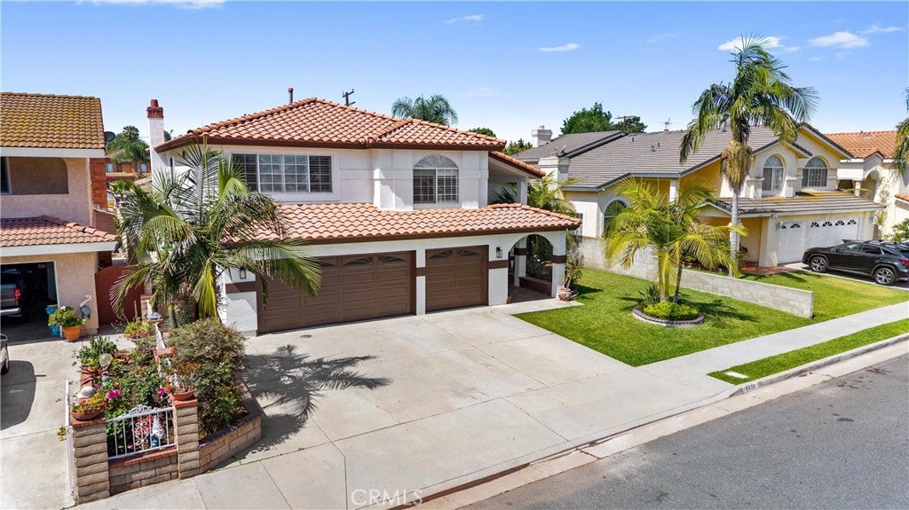 Downey, California, 90242, United States, 7 Bedrooms Bedrooms, ,6 BathroomsBathrooms,Residential,Contingent,1829948